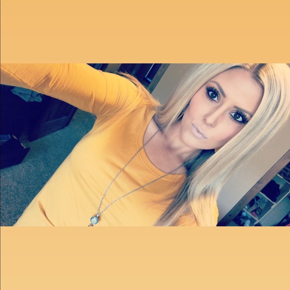 Meet Your Posher!!💜 - Picture 6 of 8